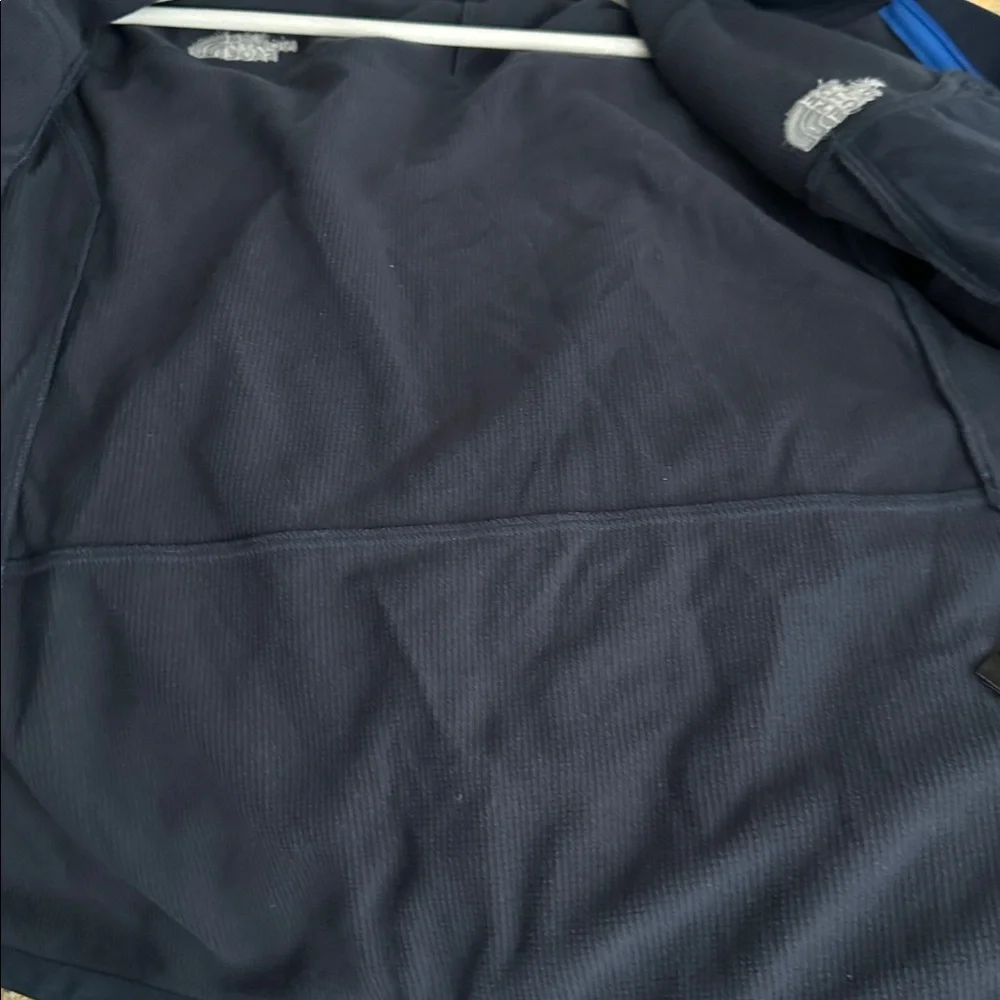The North Face Men's fleece line wind wall soft shell Jacket in Blue Black M